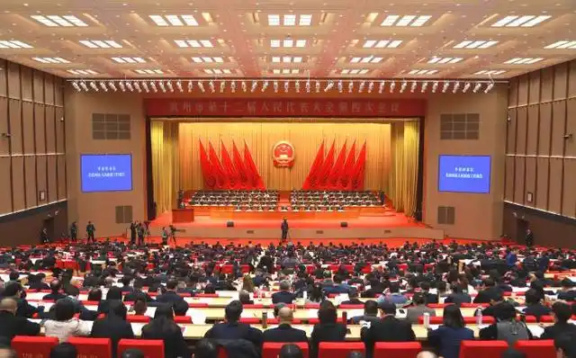 陳玉娟區長：加速城區等地熱供暖全替代 打造地熱能規?；谜椿瘶影?地大熱能